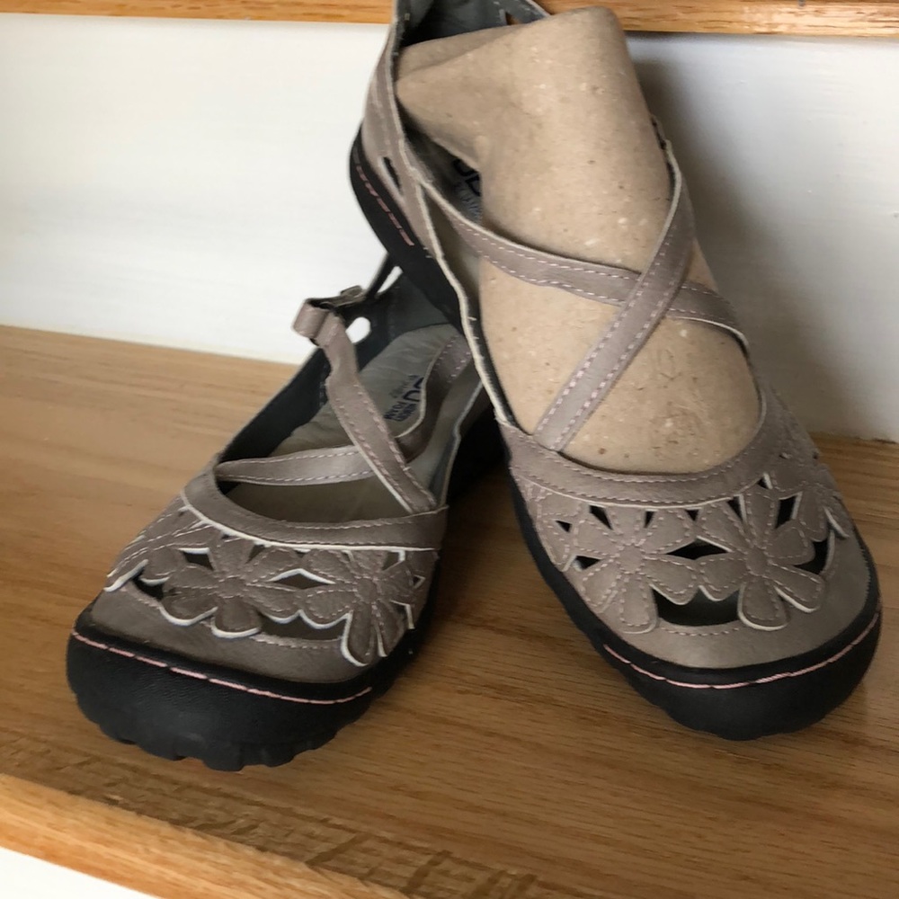🔴3/25 Jambu Mary Jane cris cross flats